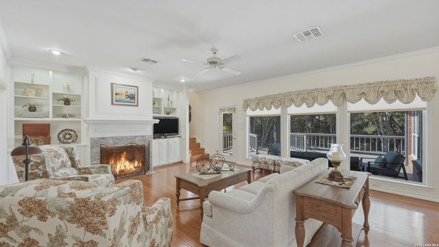 371 Hunters Creek, New Braunfels, TX 78132