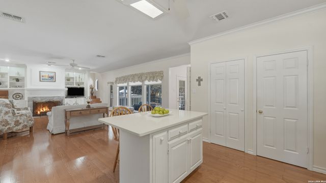 371 Hunters Creek, New Braunfels, TX 78132
