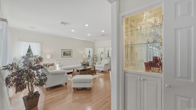 371 Hunters Creek, New Braunfels, TX 78132