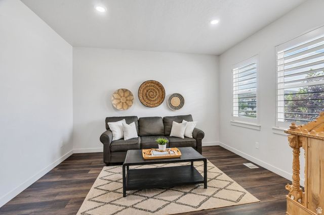 213 W PRICKLY PEAR DR, Saratoga Springs, UT 84045