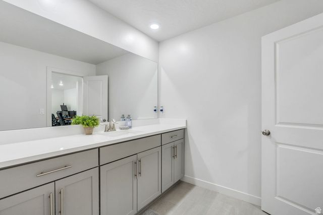213 W PRICKLY PEAR DR, Saratoga Springs, UT 84045