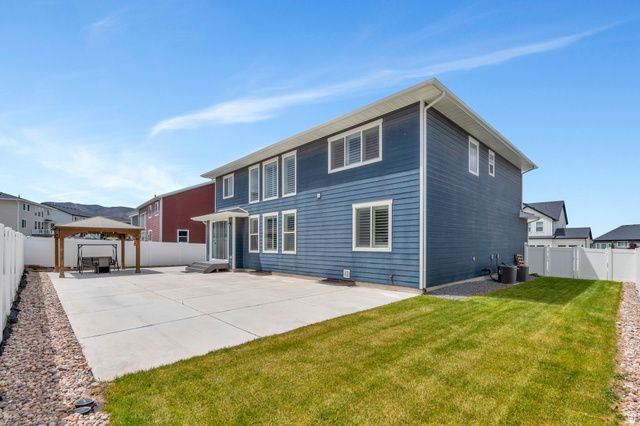 213 W PRICKLY PEAR DR, Saratoga Springs, UT 84045