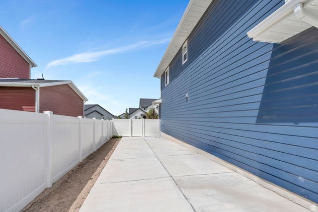 213 W PRICKLY PEAR DR, Saratoga Springs, UT 84045
