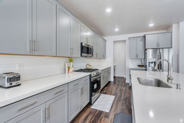 213 W PRICKLY PEAR DR, Saratoga Springs, UT 84045