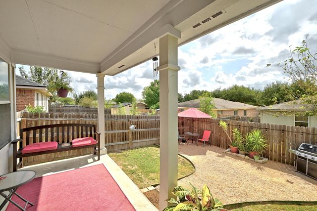137 Salado DR, Kyle, TX 78640