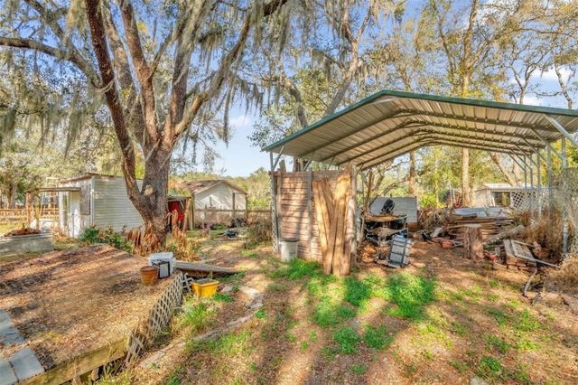 40212 GRAYS AIRPORT ROAD, Lady Lake, FL 32159