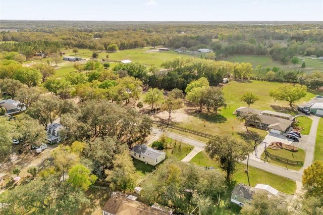 40212 GRAYS AIRPORT ROAD, Lady Lake, FL 32159