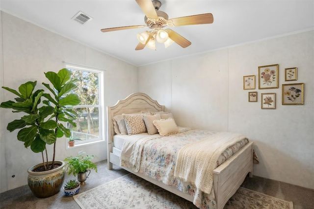 40212 GRAYS AIRPORT ROAD, Lady Lake, FL 32159