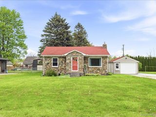 87 Connecticut Avenue, Marysville, MI 48040