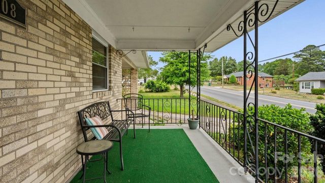 608 E Ryder Avenue, Landis, NC 28088