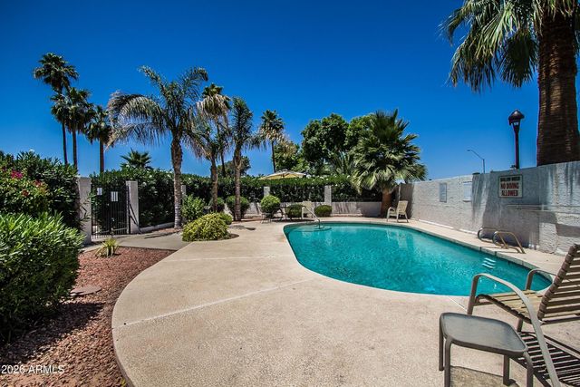 7755 E Thomas Road Unit 18, Scottsdale, AZ 85251