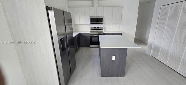 6820 NW 6th Ct, Miami, FL 33150