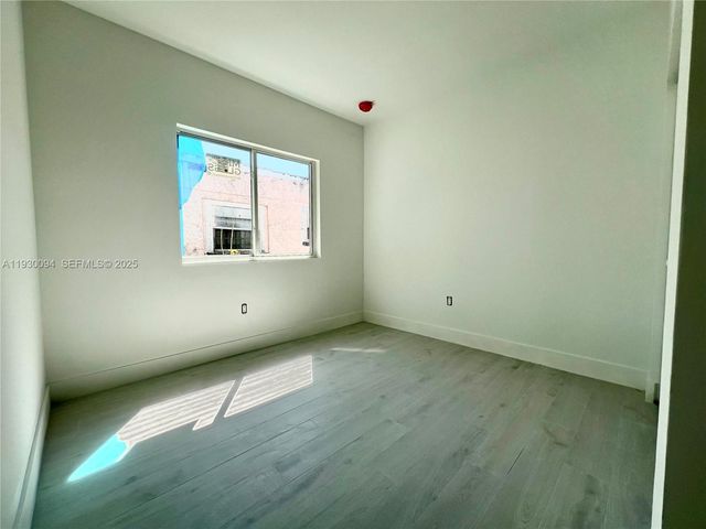 6820 NW 6th Ct, Miami, FL 33150