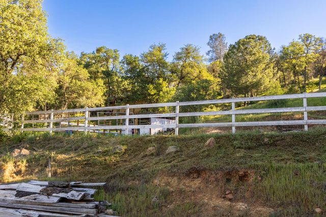 10344 Peardon Rd, Smartsville, CA 95977
