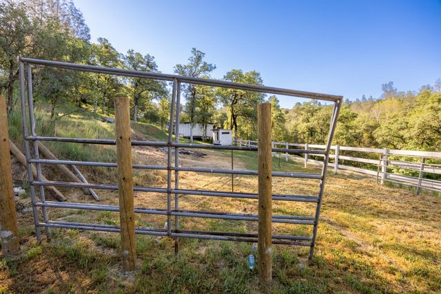 10344 Peardon Rd, Smartsville, CA 95977