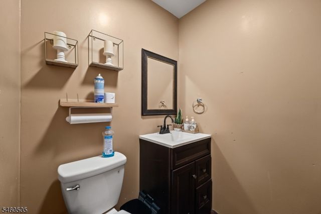 39 Richmond Ave, Paterson City, NJ 07502