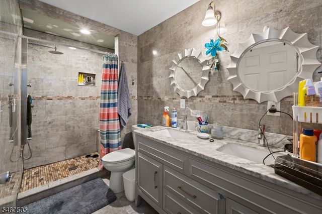 39 Richmond Ave, Paterson City, NJ 07502