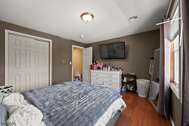 39 Richmond Ave, Paterson City, NJ 07502