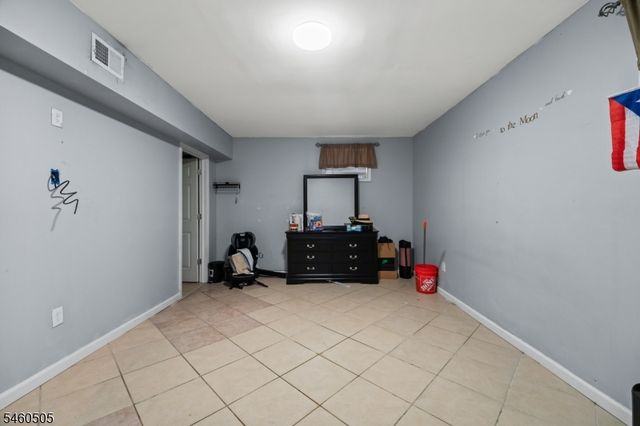 39 Richmond Ave, Paterson City, NJ 07502