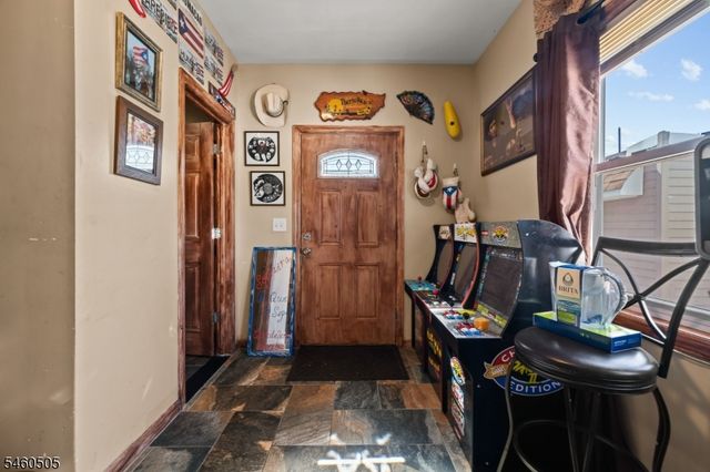 39 Richmond Ave, Paterson City, NJ 07502