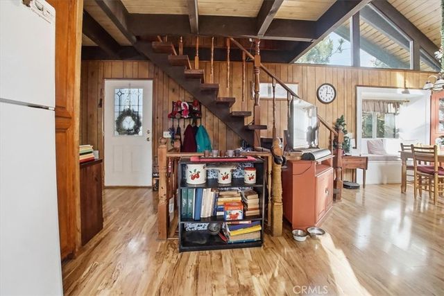 724 Arosa, Crestline, CA 92325