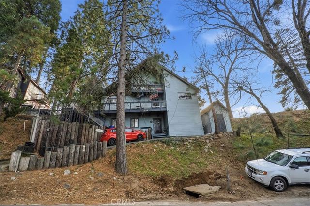 724 Arosa, Crestline, CA 92325
