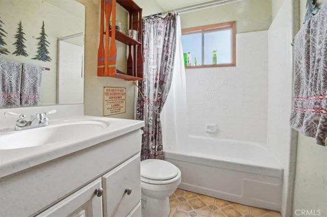 724 Arosa, Crestline, CA 92325