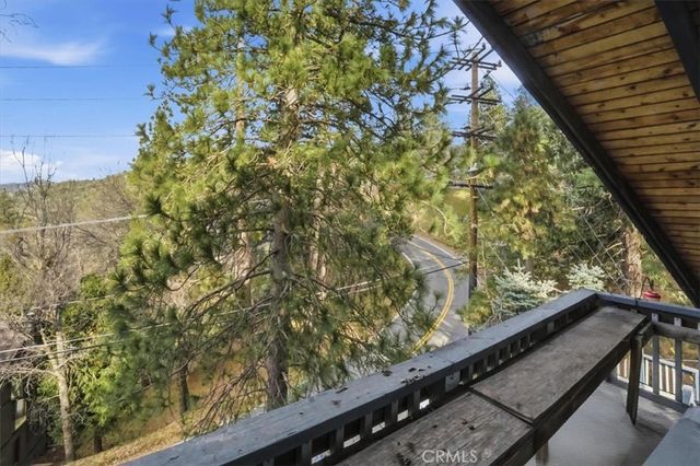 724 Arosa, Crestline, CA 92325