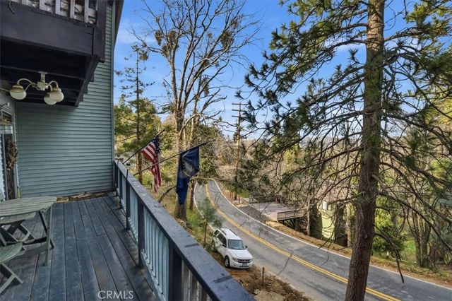 724 Arosa, Crestline, CA 92325