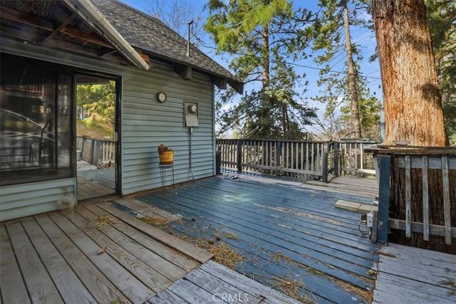 724 Arosa, Crestline, CA 92325