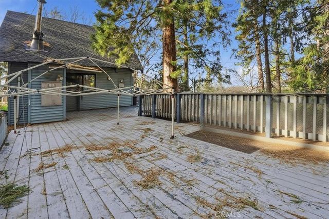 724 Arosa, Crestline, CA 92325