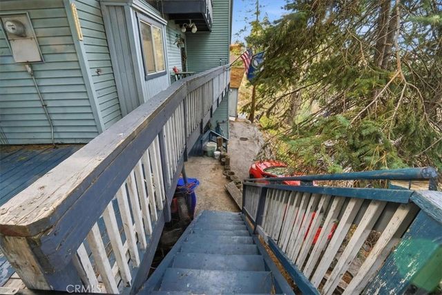 724 Arosa, Crestline, CA 92325