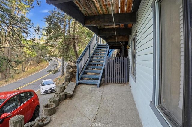 724 Arosa, Crestline, CA 92325