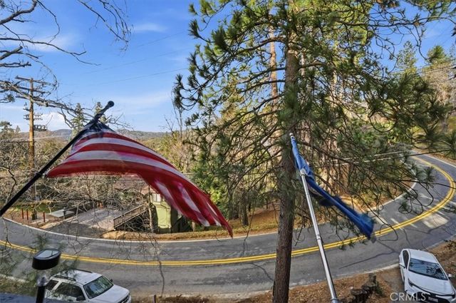 724 Arosa, Crestline, CA 92325