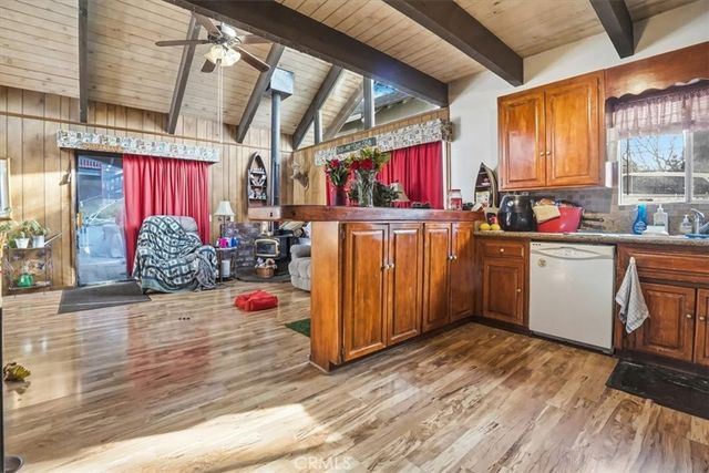 724 Arosa, Crestline, CA 92325