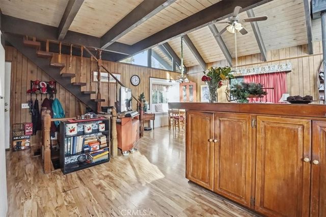 724 Arosa, Crestline, CA 92325