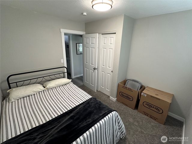 859 NW New York Avenue, Chehalis, WA 98532