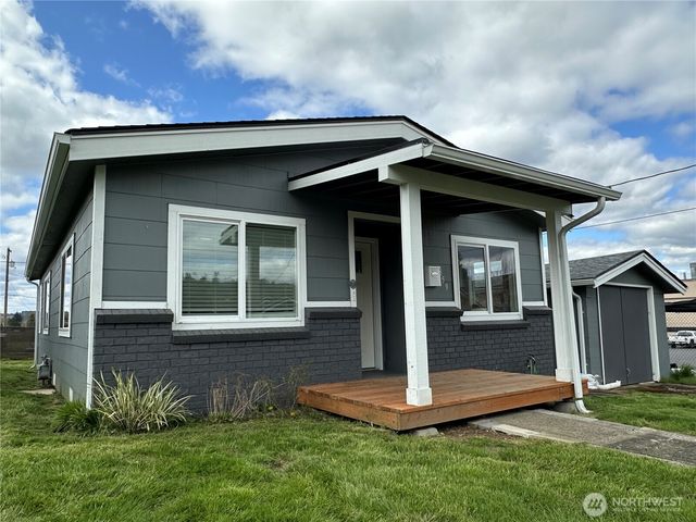 859 NW New York Avenue, Chehalis, WA 98532