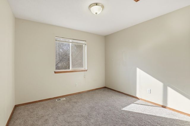 2908 E Clover Park Ave, Mead, WA 99021