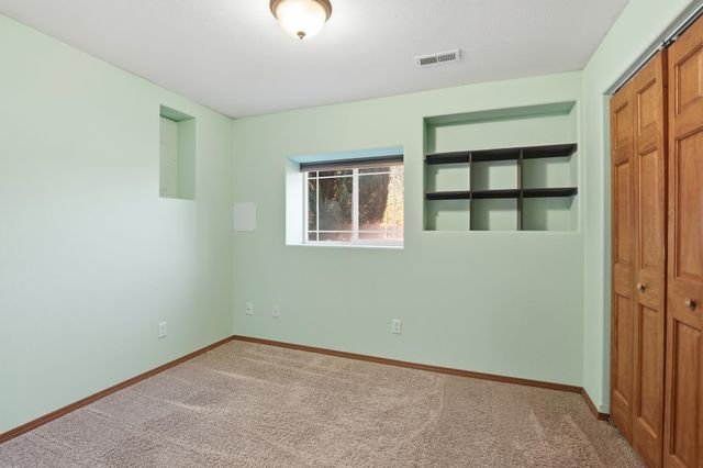 2908 E Clover Park Ave, Mead, WA 99021