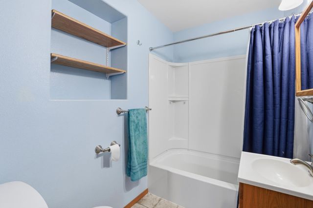 2908 E Clover Park Ave, Mead, WA 99021