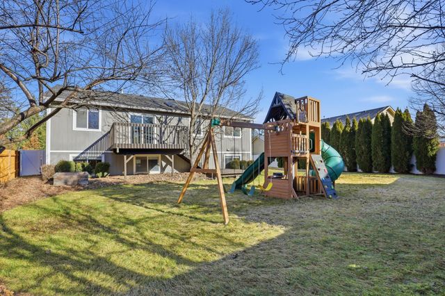 2908 E Clover Park Ave, Mead, WA 99021