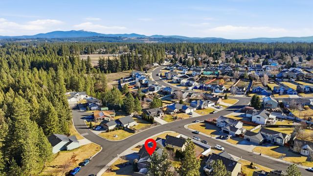 2908 E Clover Park Ave, Mead, WA 99021