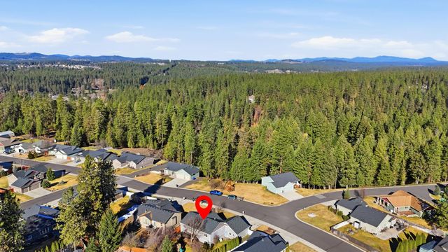 2908 E Clover Park Ave, Mead, WA 99021