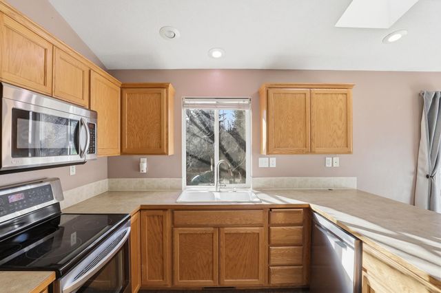 2908 E Clover Park Ave, Mead, WA 99021