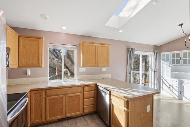 2908 E Clover Park Ave, Mead, WA 99021