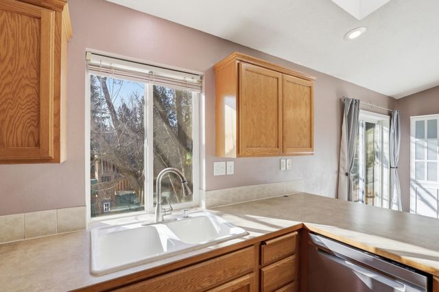 2908 E Clover Park Ave, Mead, WA 99021