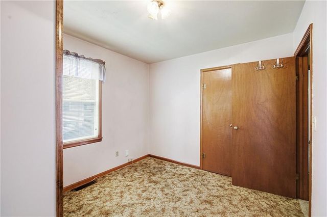 1209 SW Eugene Street, Blue Springs, MO 64015