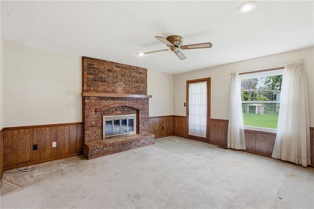 1209 SW Eugene Street, Blue Springs, MO 64015
