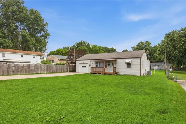 1209 SW Eugene Street, Blue Springs, MO 64015